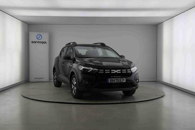 Preto Usado 2024 Dacia Sandero Expression Citadino | € 17.390 (Preço justo) - Imagem 1/2