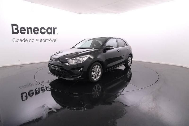 Preto Usado 2023 Kia Rio | € 18.450 (Preço justo) - Imagem 1/4