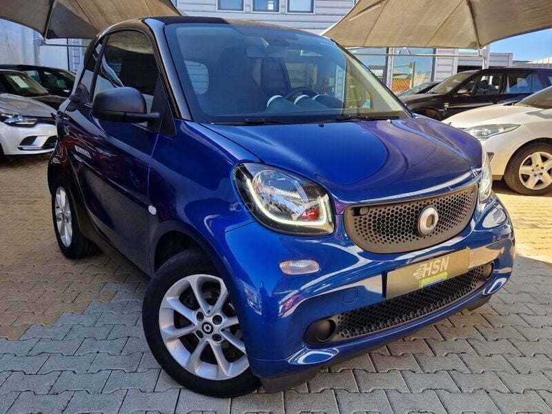 Azul Usado 2018 Smart ForTwo Coupé Pure Coupé | € 12.500 (Caro) - Imagem 1/1