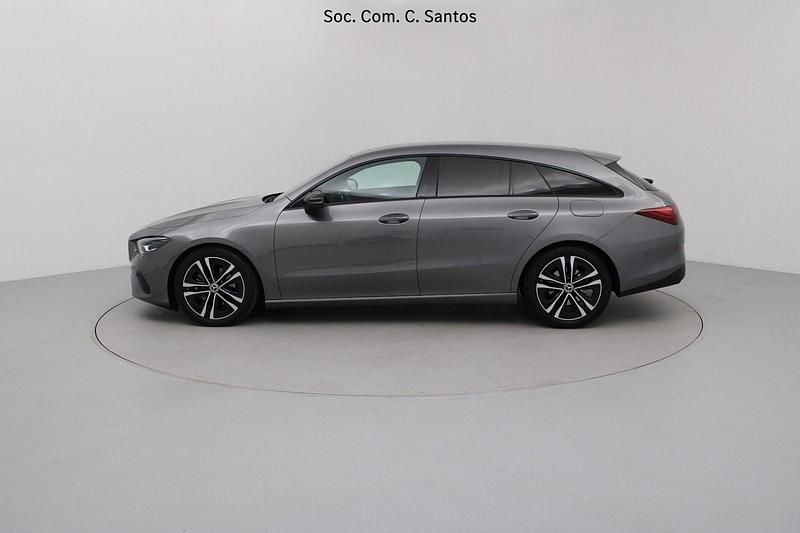 Usado Mercedes CLA200 Advanced 163 HP (119 kW) 2025 Cinza Carrinha