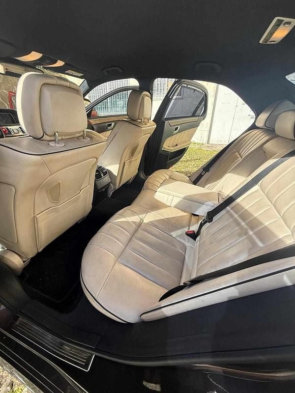 Usado Mercedes E300 204 HP (150 kW) 2015 Outra Sedan