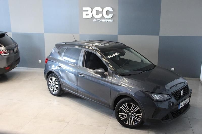 Cinza Usado 2023 Seat Arona Xperience SUV | € 18.990 (Preço justo) - Imagem 1/4