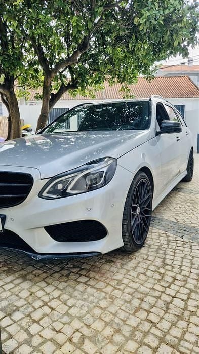 Usado 2016 Mercedes E250 Avantgarde Sedan | € 19.500 (Bom preço) - Imagem 1/4