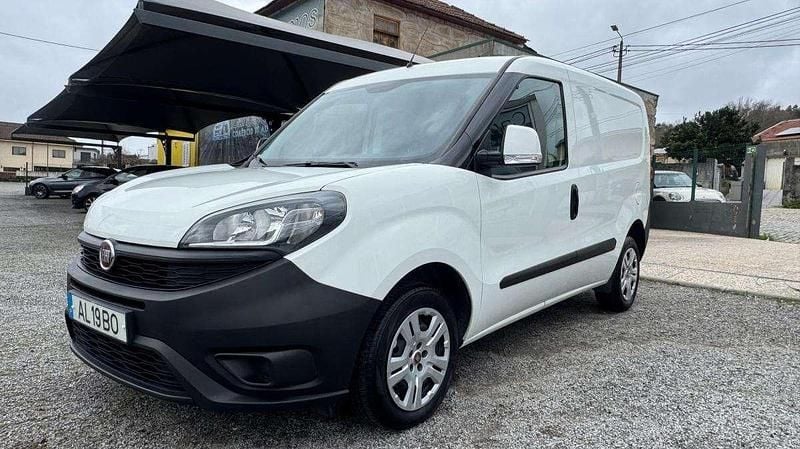 Usado Fiat Doblò 95 HP (69 kW) 2021 Branco Monovolume