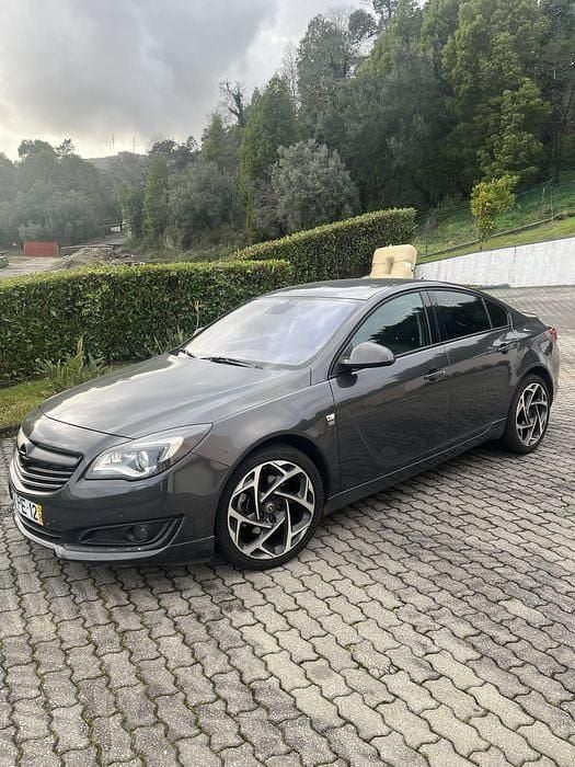 Usado Opel Insignia 163 HP (119 kW) 2014 Sedan