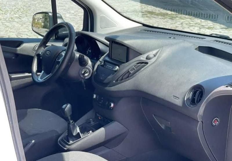 Usado Ford Tourneo Courier 2020 Monovolume