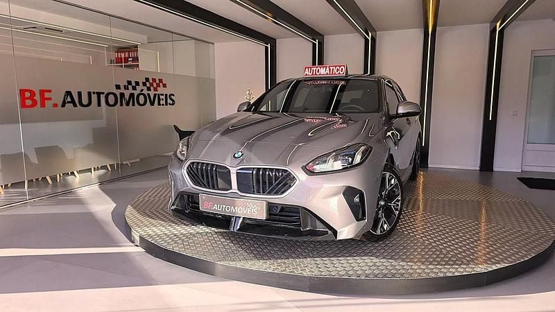 Cinzento Usado 2025 BMW 116 Citadino | € 32.900 (Preço elevado) - Imagem 1/4