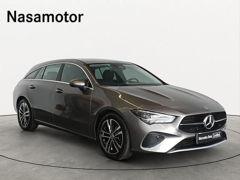 Cinzento escuro metalizado Usado 2024 Mercedes CLA180 Shooting Brake Carrinha | € 38.500 (Bom preço) - Imagem 1/4