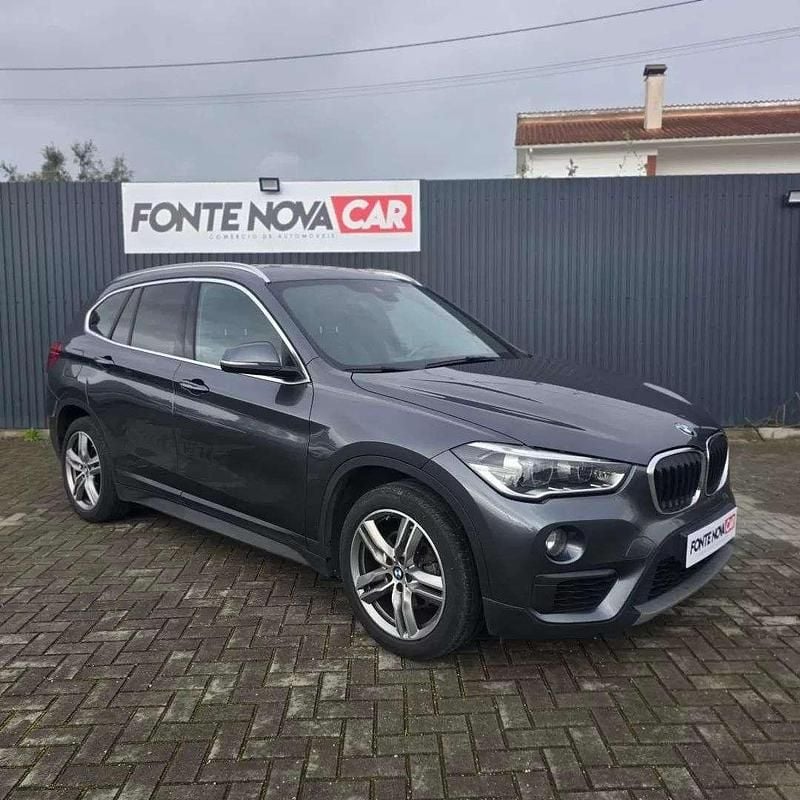 Usado BMW X1 Performance 150 HP (110 kW) 2017 Cinza escuro SUV
