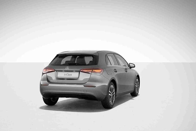 Cinzento Novo 2025 Mercedes A250 Citadino | € 44.990 (Preço justo) - Imagem 1/4