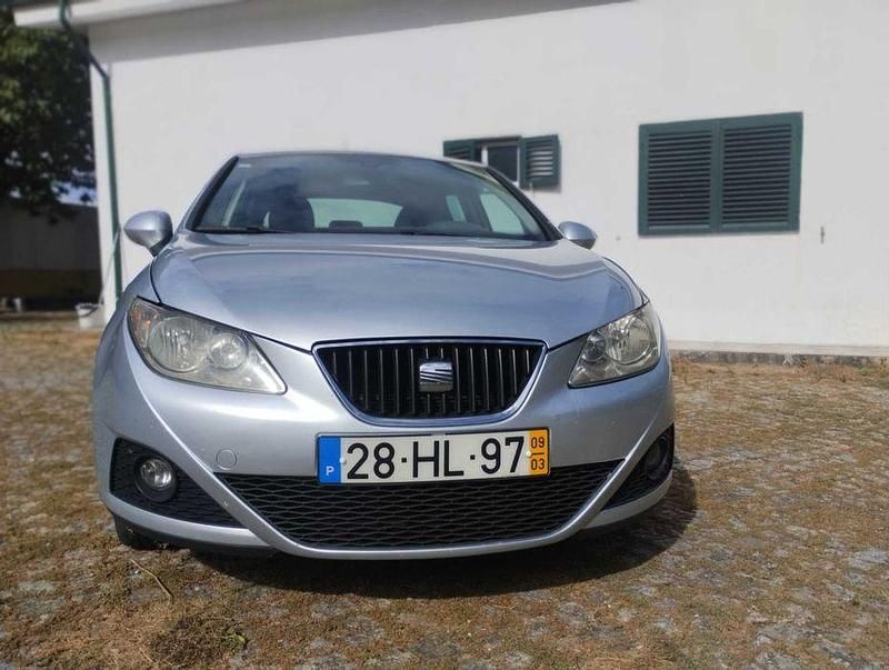 Usado Seat Ibiza 80 HP (58 kW) 2009 Cinzento Sedan
