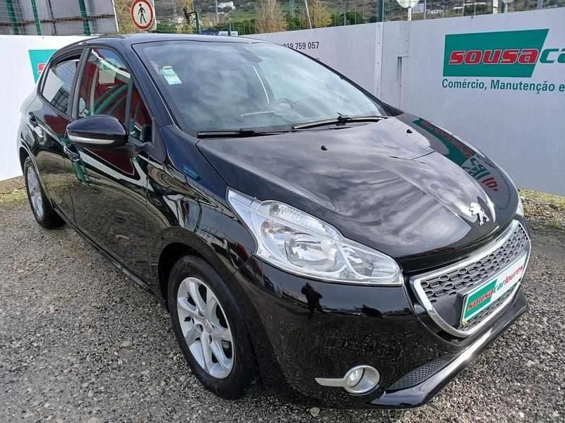 Usado Peugeot 208 Active 82 HP (60 kW) 2015 Preto Citadino