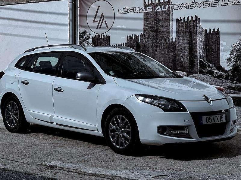 Branco Usado 2013 Renault Mégane III Carrinha | € 7.750 (Preço justo) - Imagem 1/4