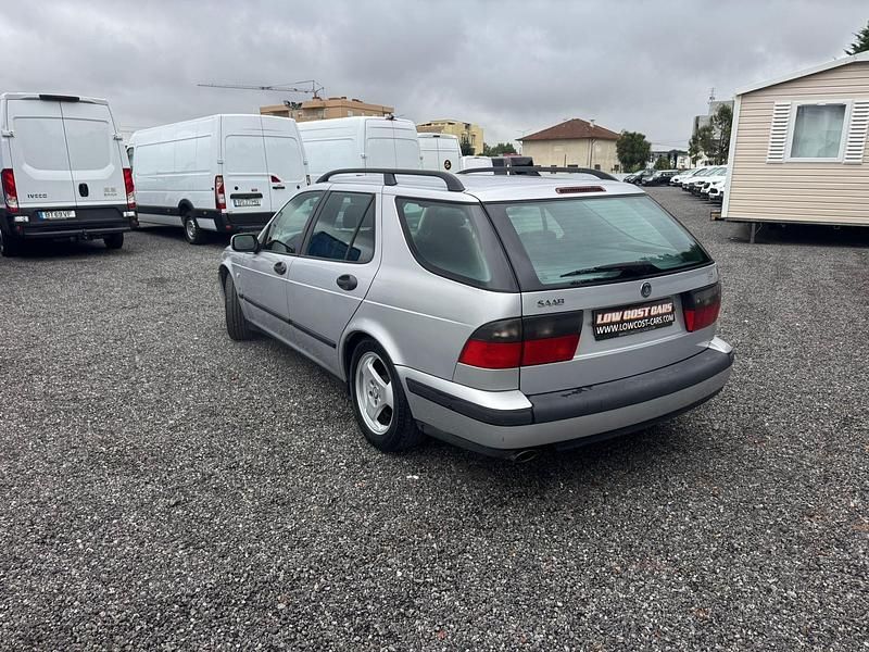 Usado Saab 9-5 150 HP (110 kW) 1999 Cinza Carrinha