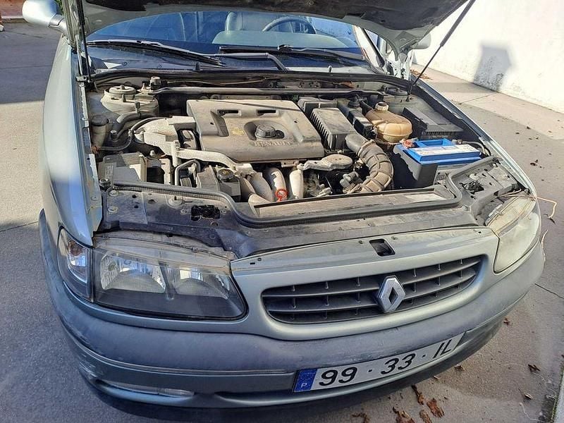 Usado 1997 Renault Safrane Citadino | € 1.150 - Imagem 1/4