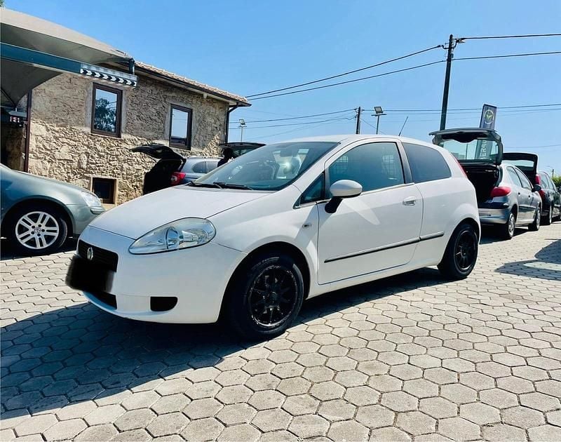 Branco Usado 2008 Fiat Grande Punto Citadino | € 1.890 (Super Preço) - Imagem 1/4