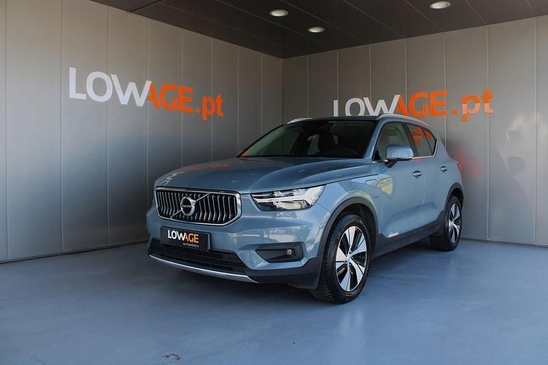 Cinzento Usado 2020 Volvo XC40 Inscription SUV | € 29.890 (Preço justo) - Imagem 1/4