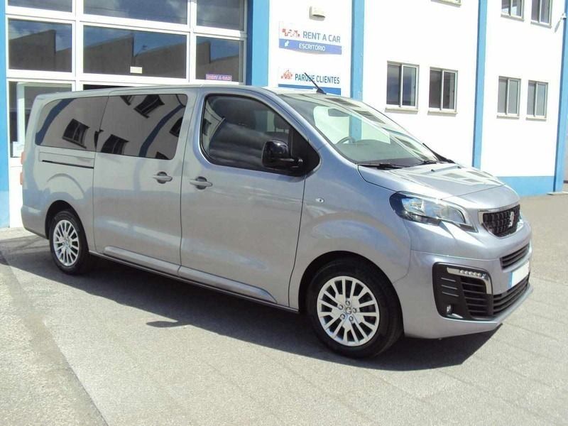 Cinzento Usado 2022 Peugeot Traveller Business-Line Monovolume | € 34.950 (Preço elevado) - Imagem 1/4