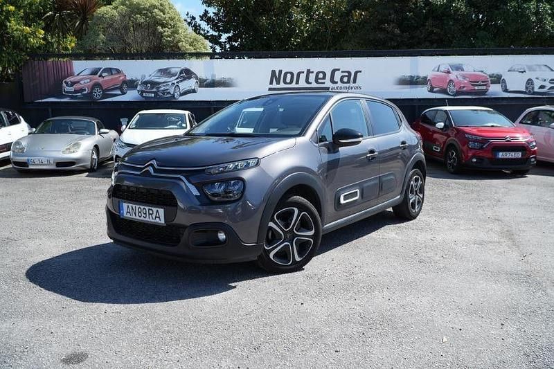 Cinza Usado 2022 Citroën C3 Feel Citadino | € 13.900 (Preço justo) - Imagem 1/4