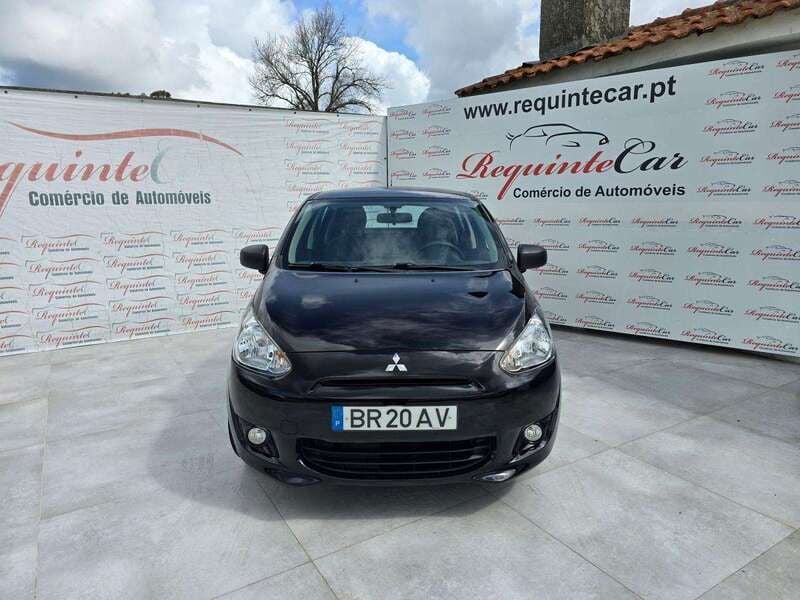 Usado Mitsubishi Space Star Active 71 HP (52 kW) 2015 Preto