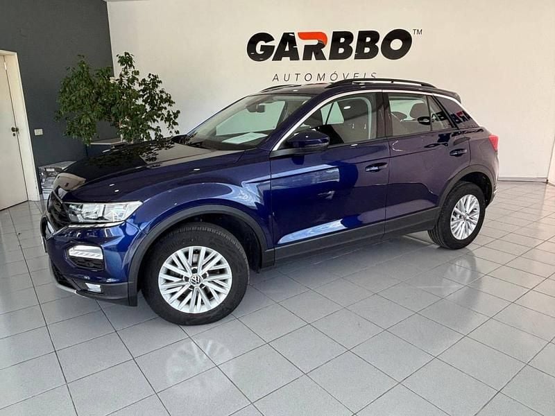 Azul Usado 2020 VW T-Roc Style SUV | € 23.950 (Preço justo) - Imagem 1/4