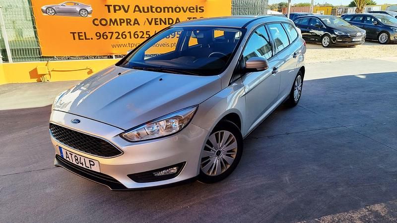 Cinzento (metalizado) Usado 2017 Ford Focus Titanium Carrinha | € 13.950 (Preço elevado) - Imagem 1/4