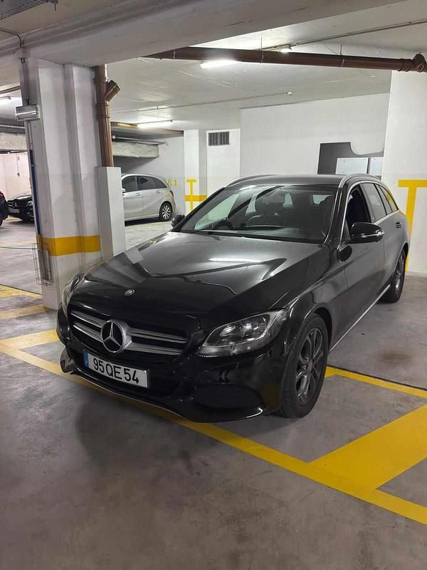 Preto Usado 2015 Mercedes C180 Carrinha | € 16.000 (Bom preço) - Imagem 1/4