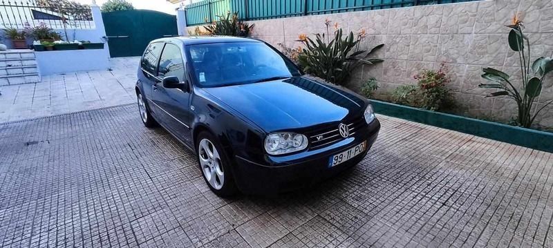 Preto Usado 2000 VW Golf IV Citadino | € 14.000 - Imagem 1/4