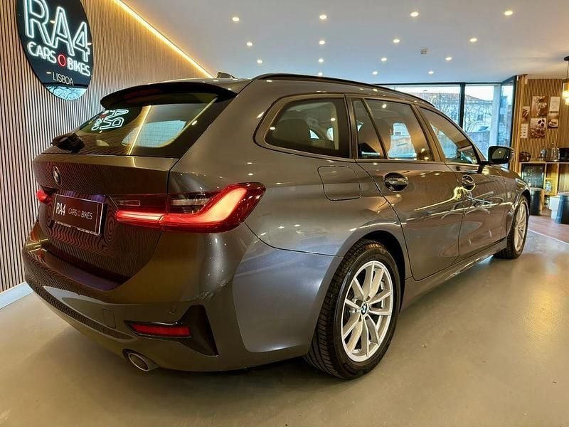 Usado BMW 318 Sport Line 150 HP (110 kW) 2022 Cinza Carrinha