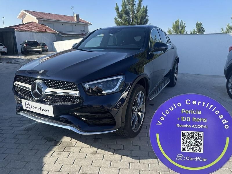 Azul Usado 2021 Mercedes GLC300e AMG line SUV | € 62.000 - Imagem 1/4