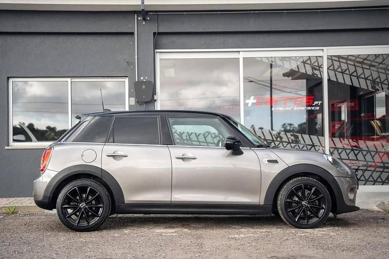 Usado Mini One D 95 HP (69 kW) 2018 Cinzento Citadino