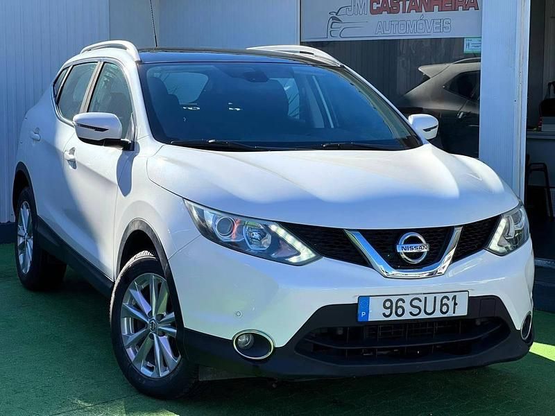 Branco Usado 2017 Nissan Qashqai N-Connecta SUV | € 16.500 (Preço justo) - Imagem 1/4