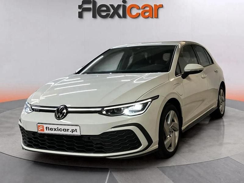 Branco Usado 2021 VW Golf VIII GTE | € 25.980 (Preço justo) - Imagem 1/4