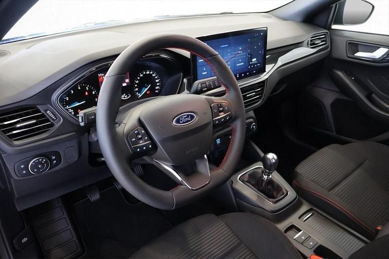 Usado Ford Focus ST-Line 125 HP (91 kW) 2025 Cinzento