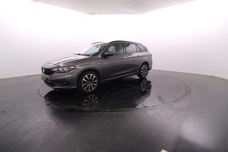 Cinzento Usado 2019 Fiat Tipo Wagon Carrinha | € 16.450 (Caro) - Imagem 1/4