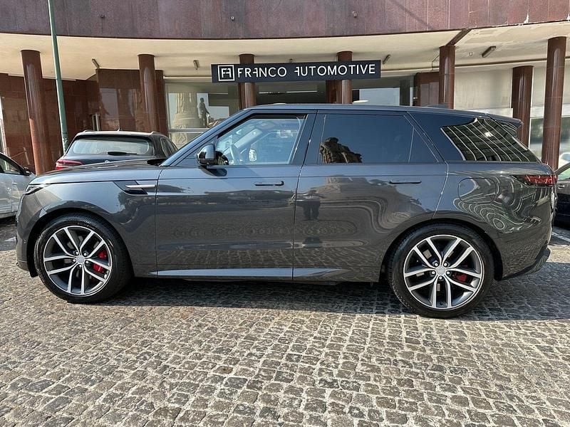 Cinza Usado 2023 Land Rover Range Rover HSE Dynamic SUV | € 108.000 - Imagem 1/4