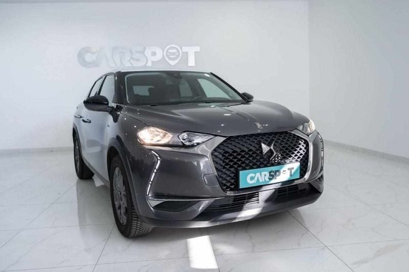 Cinza Usado 2022 DS Automobiles DS3 Crossback Bastille SUV | € 21.980 (Preço elevado) - Imagem 1/4
