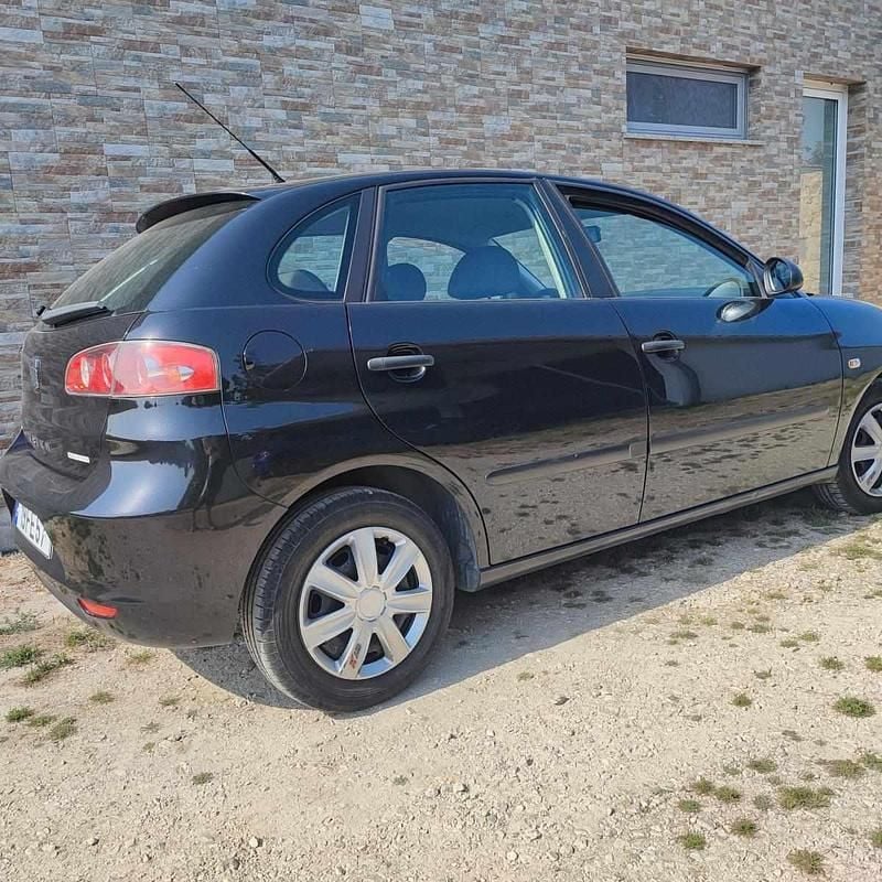 Preto Usado 2008 Seat Ibiza | € 5.500 (Preço justo) - Imagem 1/4