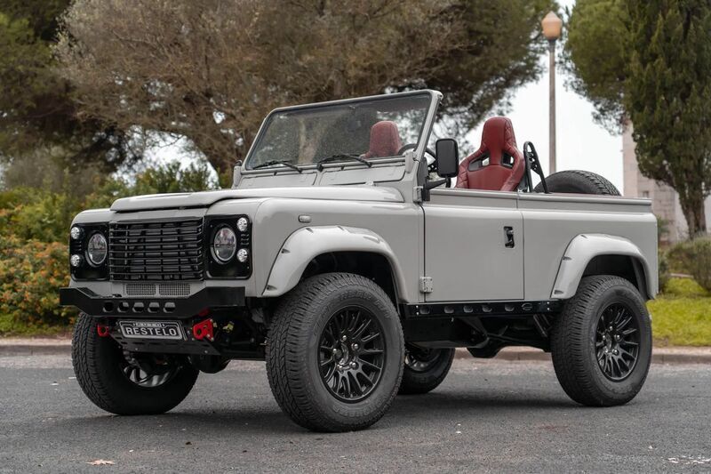 Cinzento Usado 2002 Land Rover Defender SUV | € 79.950 - Imagem 1/4
