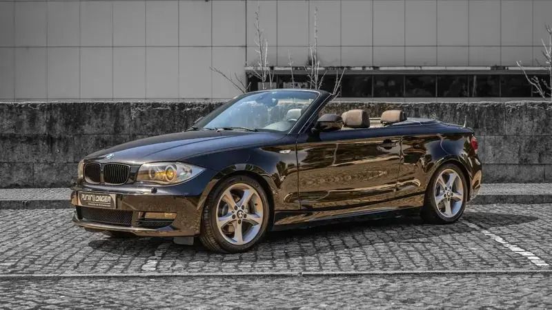 Preto Usado 2010 BMW 118 Sport Line Citadino | € 12.950 (Preço justo) - Imagem 1/4
