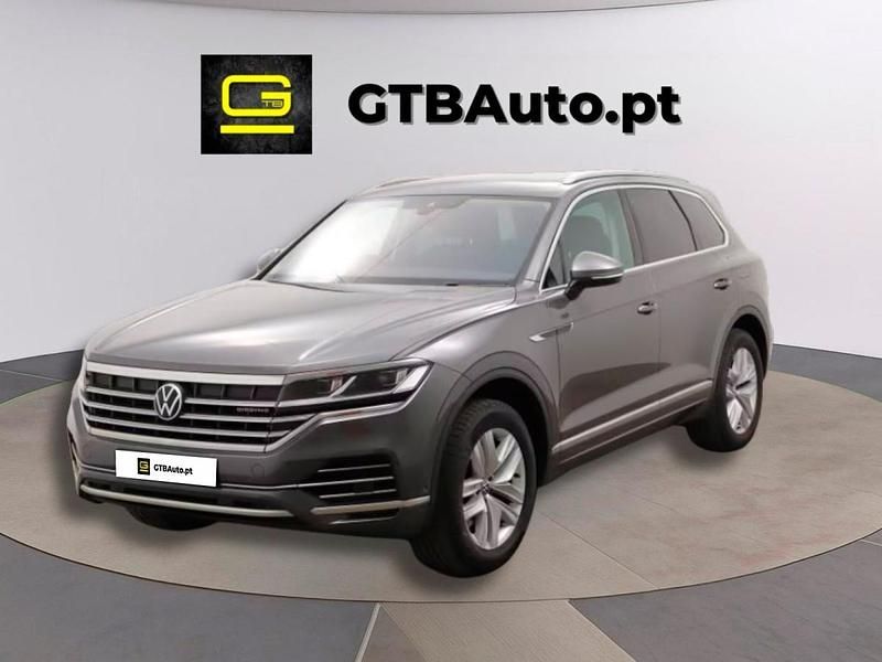 Antracite Usado 2021 VW Touareg SUV | € 54.499 - Imagem 1/4