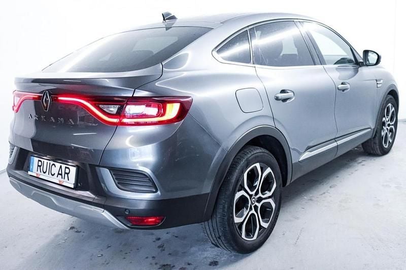 Usado Renault Arkana 140 HP (102 kW) 2022 Cinzento SUV