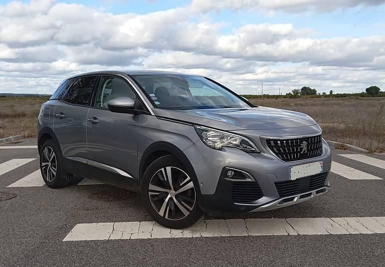 Usado Peugeot 3008 130 HP (95 kW) 2018 Cinzento SUV