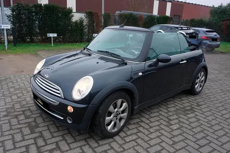Usado Mini Cooper Cabriolet 115 HP (84 kW) 2005 Preto Cabrios