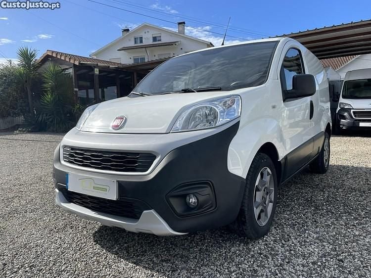 Branco Usado 2020 Fiat Fiorino Monovolume | € 9.849 (Bom preço) - Imagem 1/1