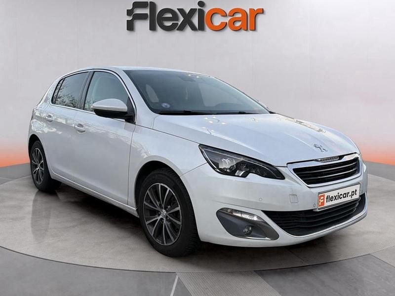 Usado Peugeot 308 Active 110 HP (80 kW) 2016 Branco