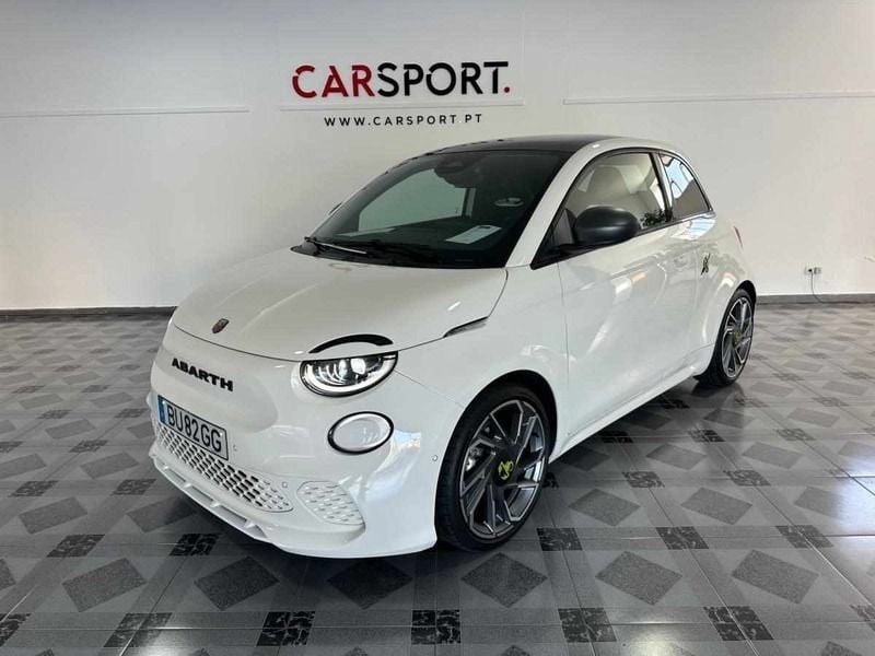 Branco Usado 2023 Abarth 500e Citadino | € 28.500 - Imagem 1/4