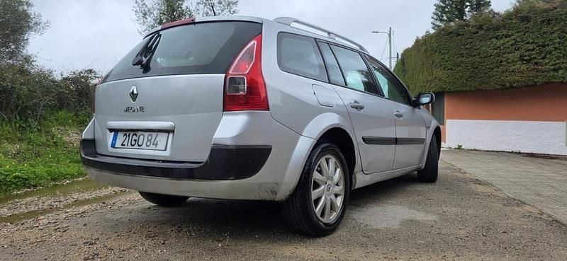 Usado Renault Mégane III 105 HP (77 kW) 2008 Cinzento Carrinha