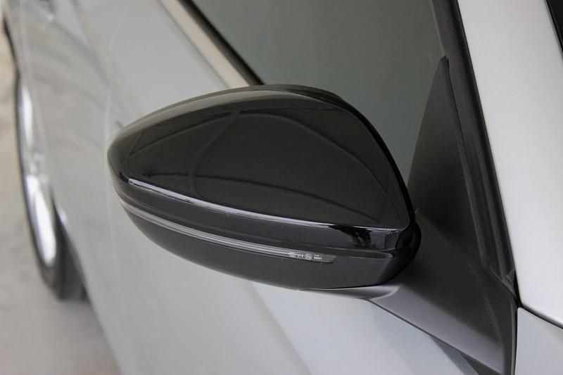 Usado Opel Corsa Elegance 102 HP (75 kW) 2023 Cinza Citadino