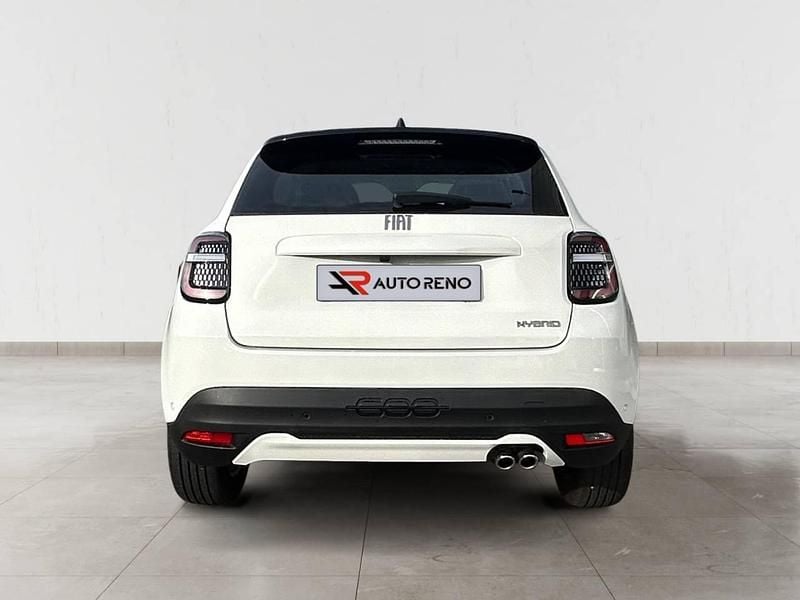 Usado Fiat 600 110 HP (80 kW) 2025 Branco SUV